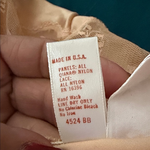 YVES SAINT Laurent Peach Lace Trim Camisole - Picture 7 of 8